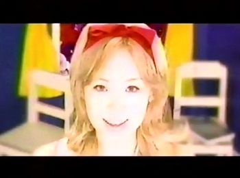 愛内里菜CMファーストアルバムBe Happy