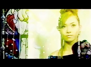 愛内里菜CMファーストアルバムBe Happy